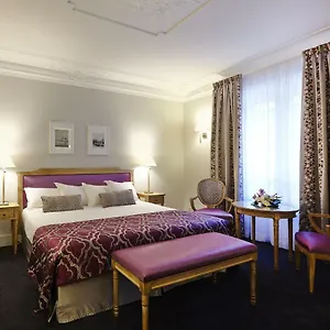 **** Hotel Royal Champs Elysées France